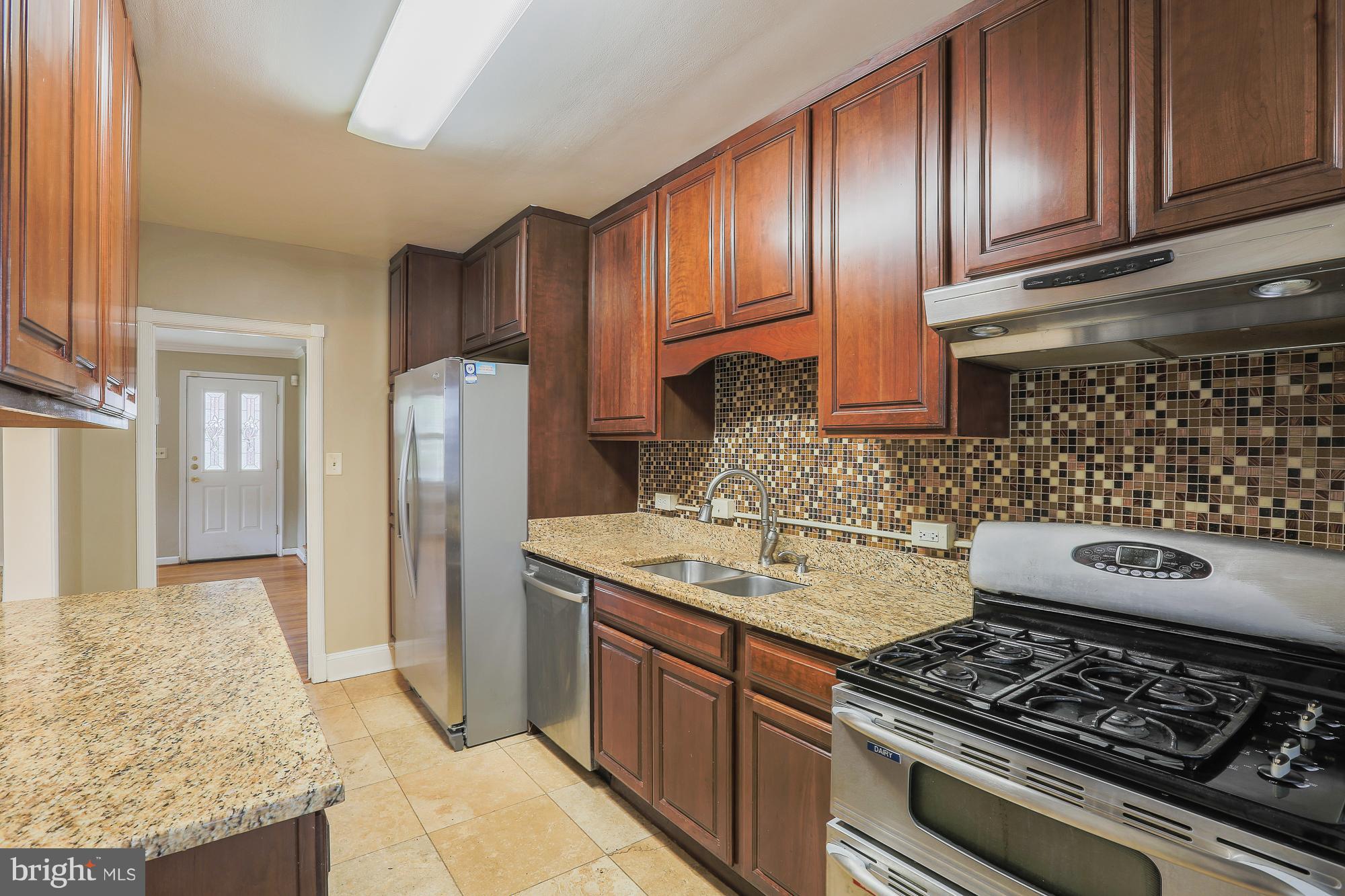 3743 Clarinth Road Baltimore, MD 21215 - Photo 7 of 16 kitchen