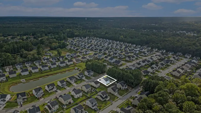 $384,999 | 424 Gianna Lane, Goose Creek, SC 29445