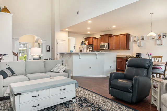 $384,999 | 424 Gianna Lane, Goose Creek, SC 29445