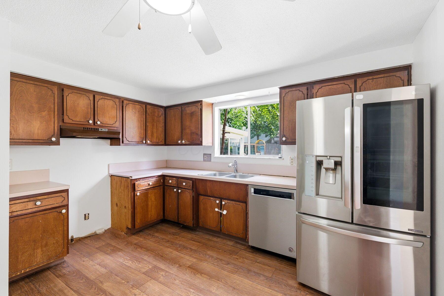 180 Landover Road Columbus, OH 43230 - Photo 25 of 60 kitchen