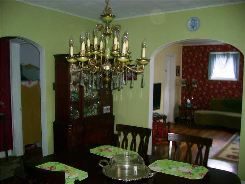 401 Jackson Road Plum, PA 15239 - Photo 7 of 16 Dining Room.