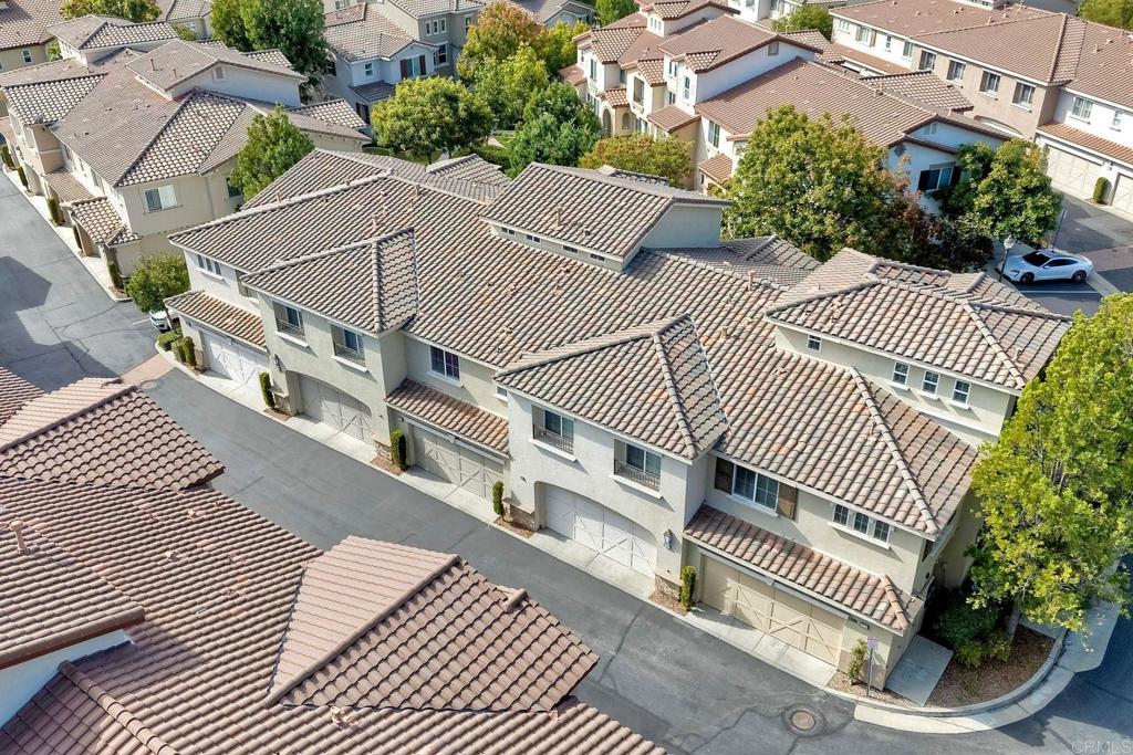 40238 Rosewell Court Temecula, CA 92591 - Photo 31 of 38 an aerial view of a house