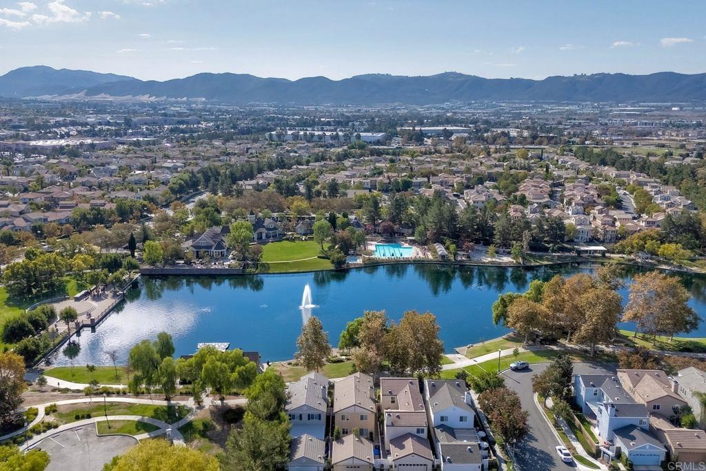 40238 Rosewell Court Temecula, CA 92591 - Photo 32 of 38 an aerial view of a city with lake view