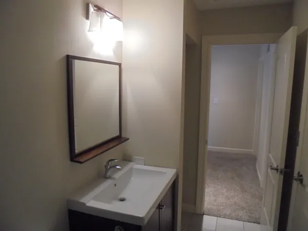 $1,895 | 3335 Southport Drive, Island Lake, IL 60042