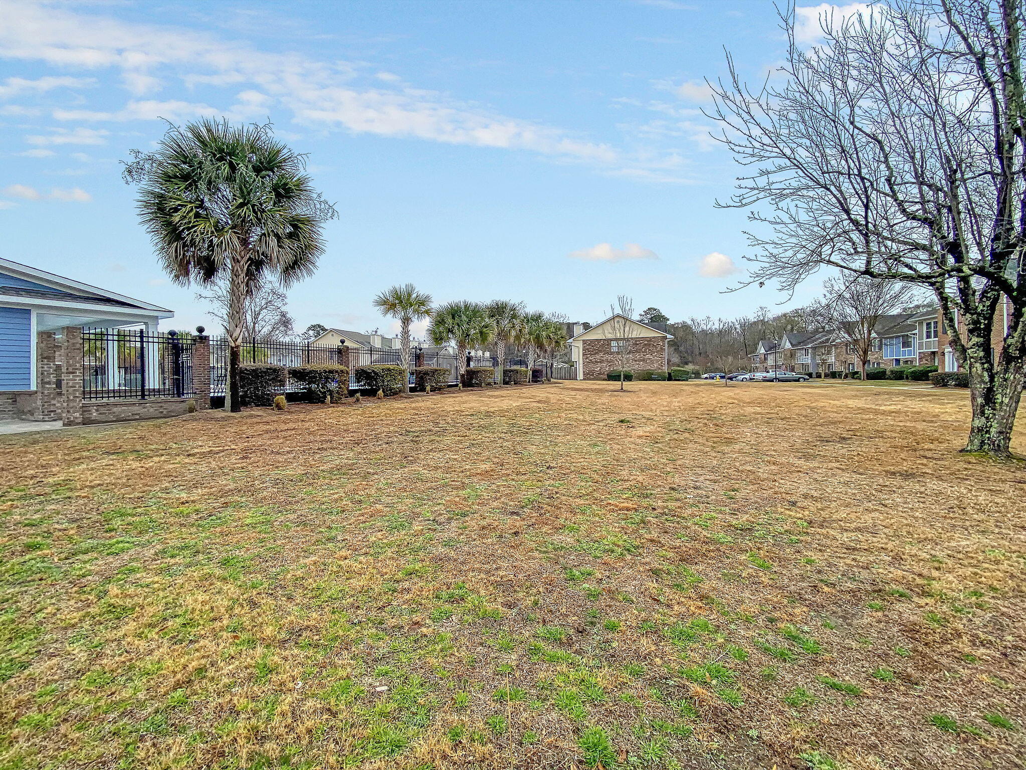2912 Oxford Place Charleston, SC 29414 - Photo 58 of 60 CREM_Olde Towne Villas Amenities_003