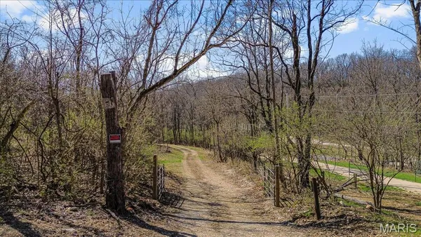 $269,900 | 2955 Greenwood Drive, High Ridge, MO 63049