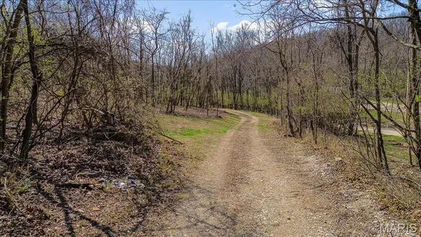 $269,900 | 2955 Greenwood Drive, High Ridge, MO 63049