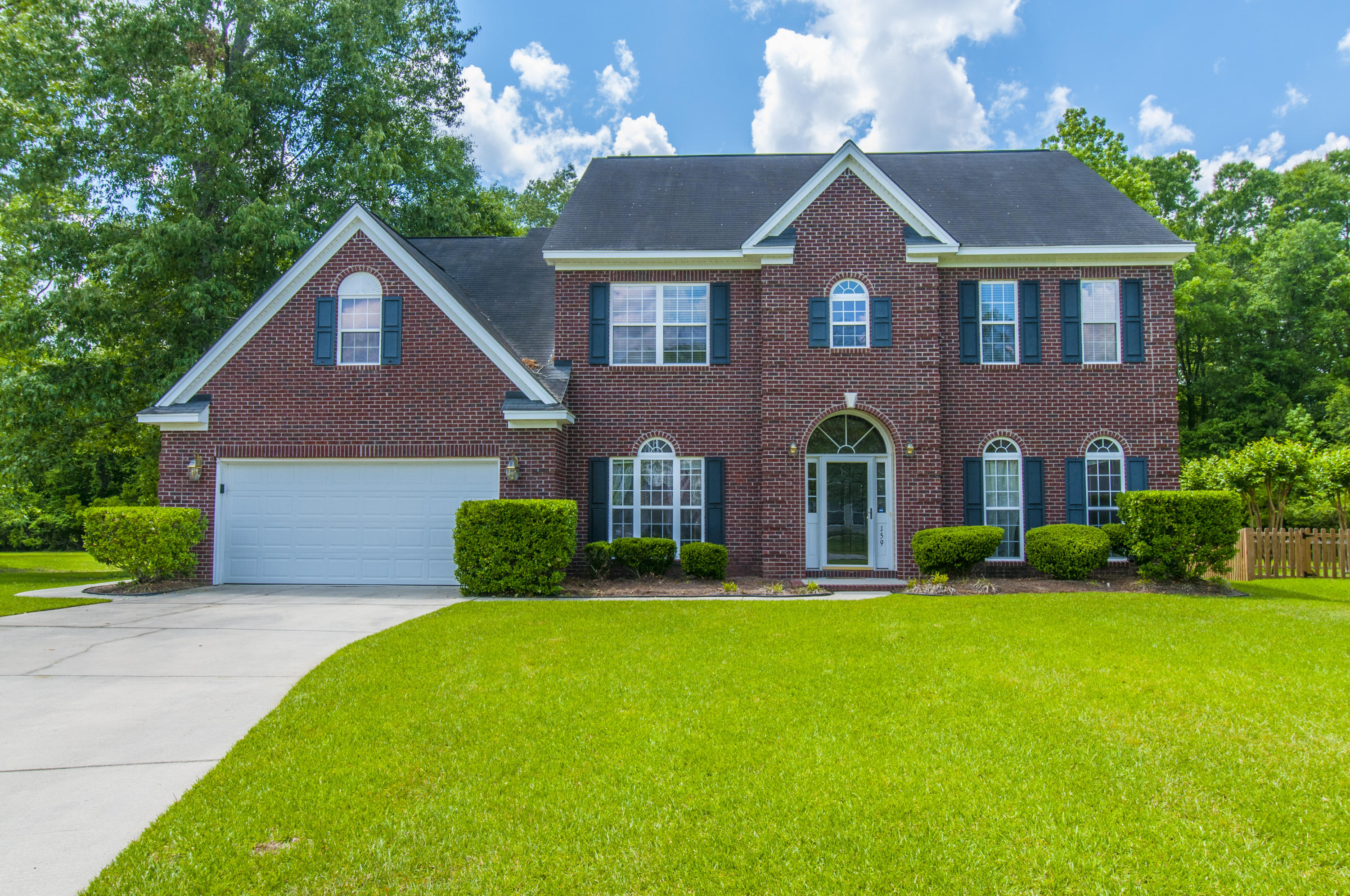 159 Oakbluff Road Summerville, SC 29485 - Photo 4 of 41 _DSC8671