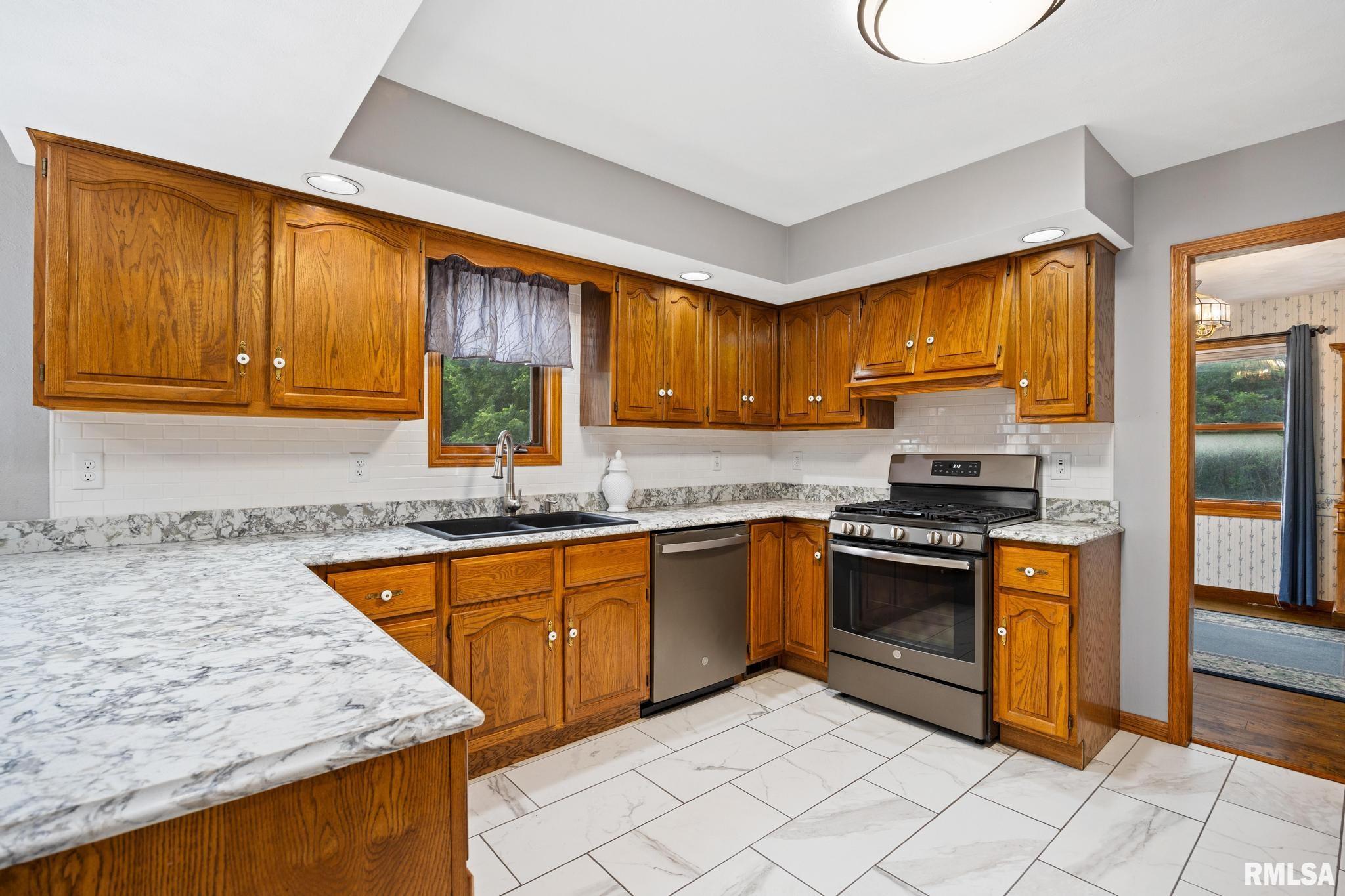 6326 Legion Hall Road Dunlap, IL 61525 - Photo 13 of 58 Gallery Image 13