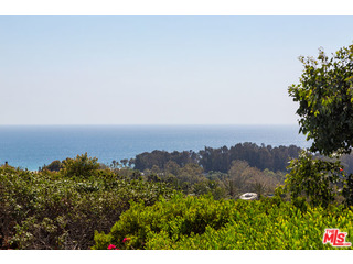 29221 Heathercliff Road, Unit 12 Malibu, CA 90265 - Photo 2 of 17