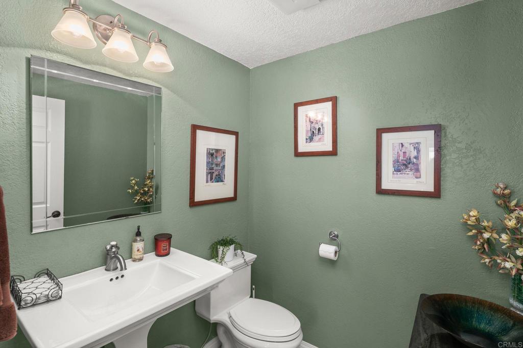 9719 Button Street Santee, CA 92071 - Photo 9 of 36