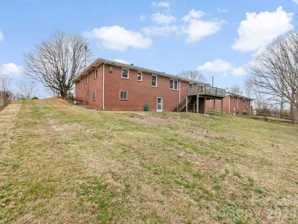 $389,000 | 608 South Buena Vista Drive, Hendersonville, NC 28792