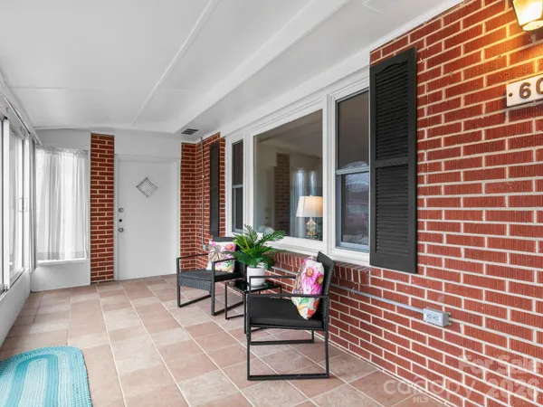 $389,000 | 608 South Buena Vista Drive, Hendersonville, NC 28792