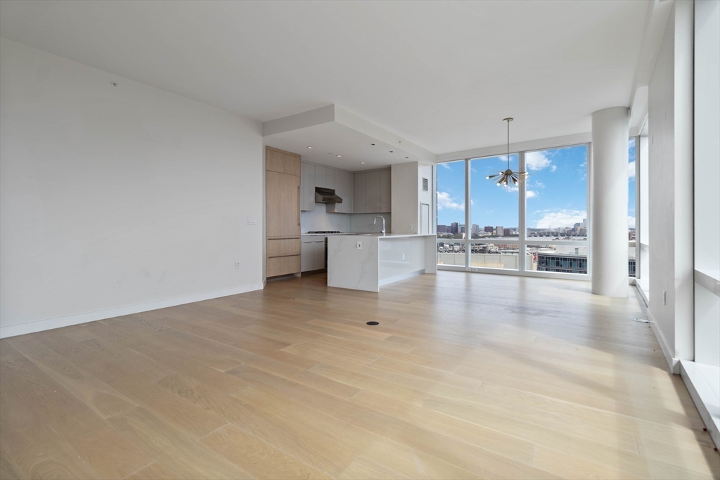 188 Brookline Avenue, Unit 20J Boston, MA 02215 - Photo 18 of 29 a view of a kitchen with wooden floor