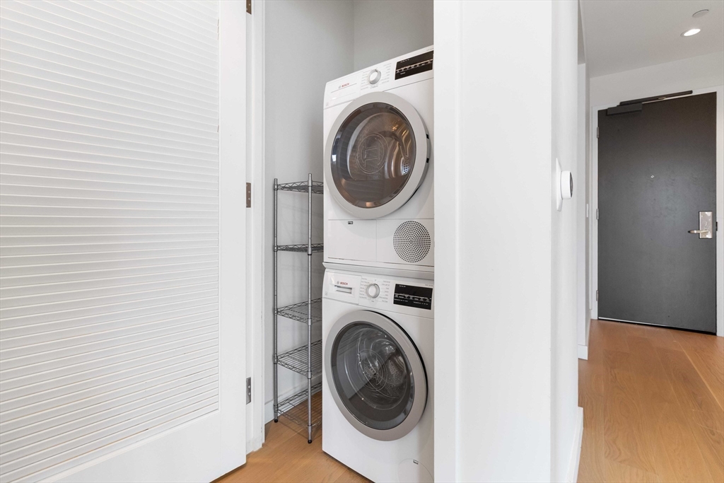 188 Brookline Avenue, Unit 20J Boston, MA 02215 - Photo 29 of 29 a utility room with dryer and washer