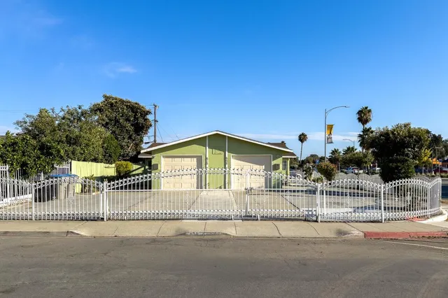 a view of a house with a outdoor space