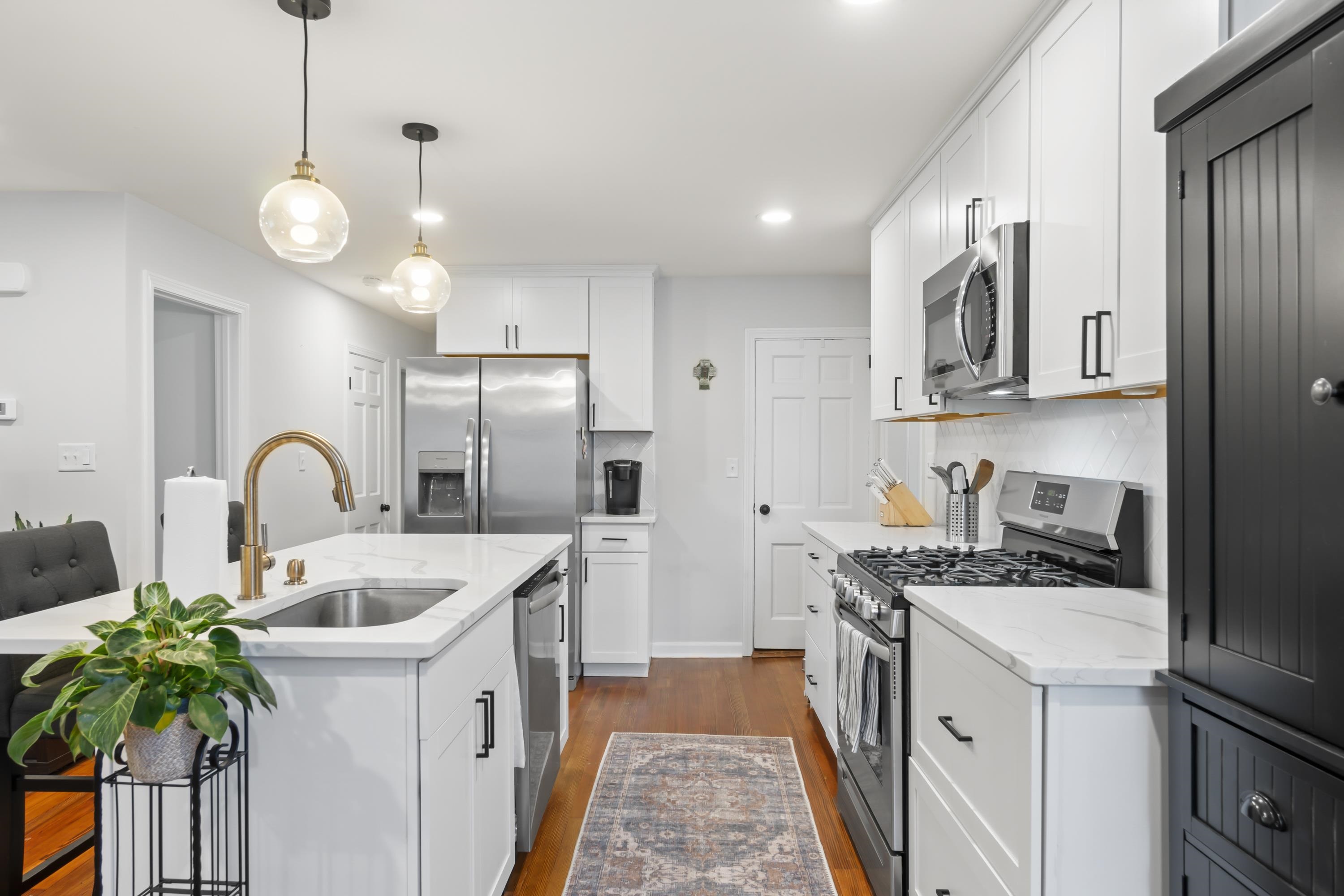 18 Bellamy Road Dover, NH 03820 - Photo 4 of 37