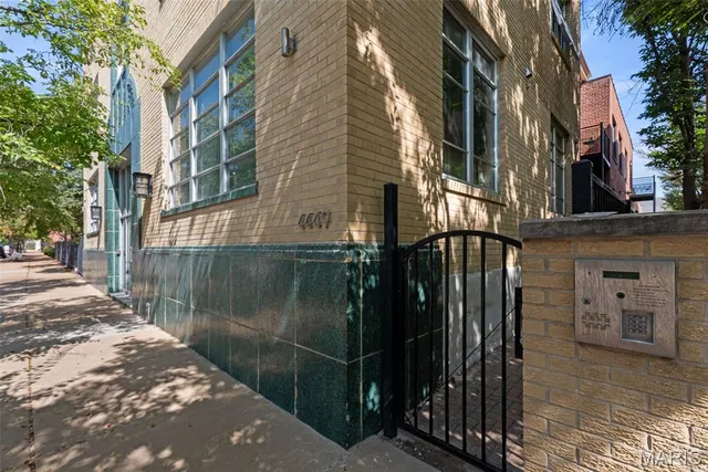 $215,000 | 4449 Olive Street, Unit 103, St. Louis, MO 63108
