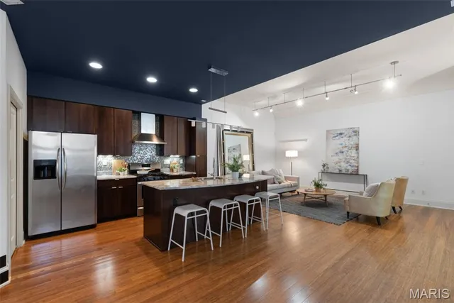 $215,000 | 4449 Olive Street, Unit 103, St. Louis, MO 63108