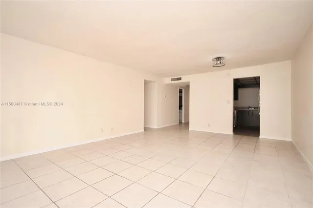 $78,500 | 6001 North Falls Cir Drive, Unit 309, Lauderhill, FL 33319