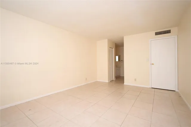 $78,500 | 6001 North Falls Cir Drive, Unit 309, Lauderhill, FL 33319