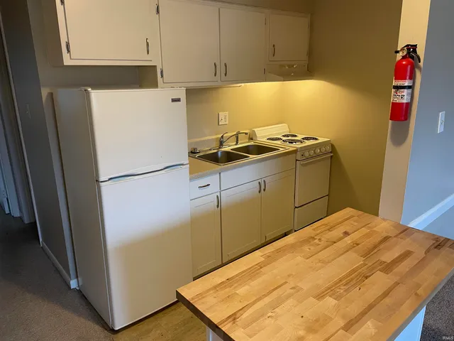 $625 | 1005 North Rogers Street, Unit B16, Bloomington, IN 47404