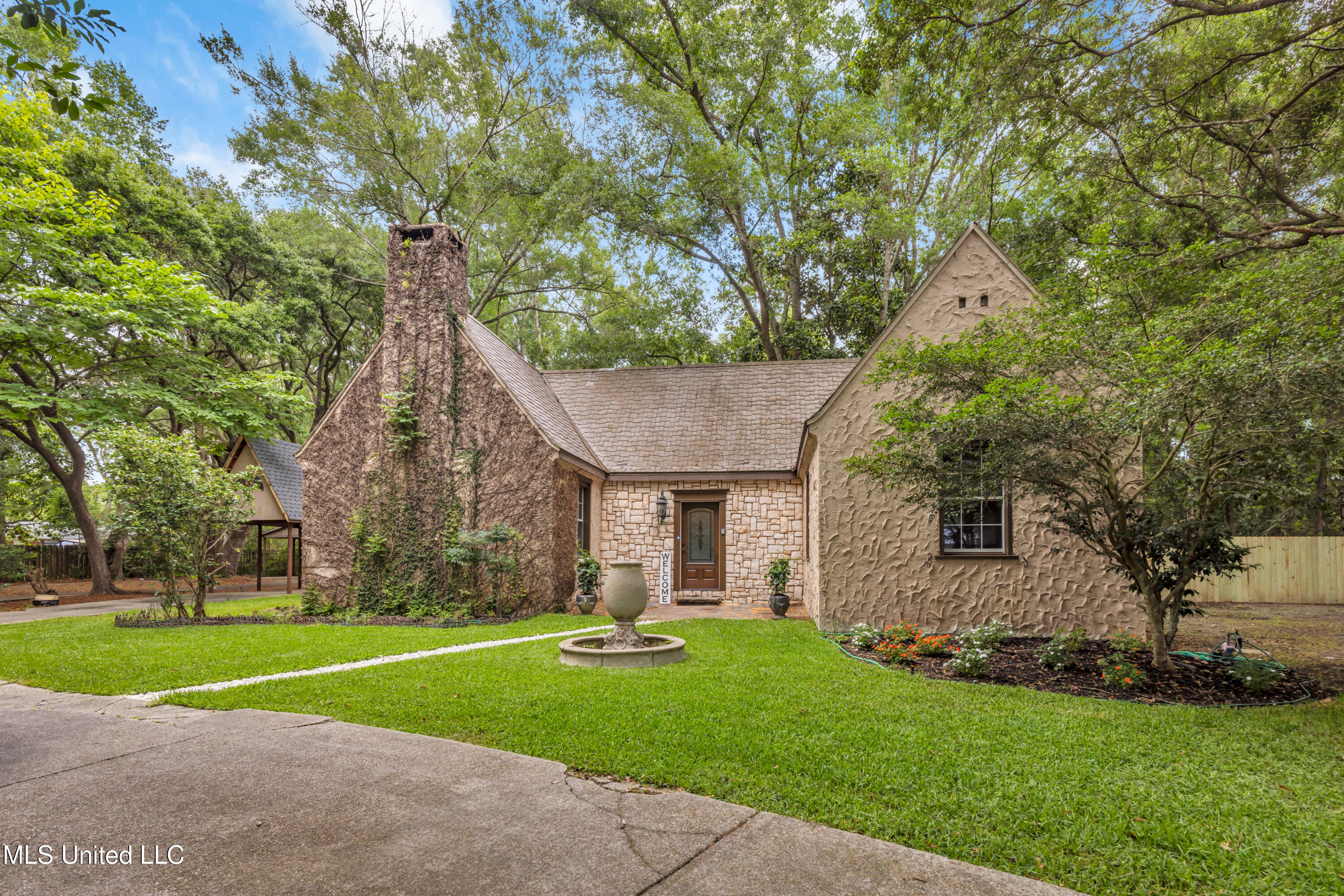 6200 Ridge Road Ocean Springs, MS 39564 - Photo 1 of 42 6200RidgeRd-2