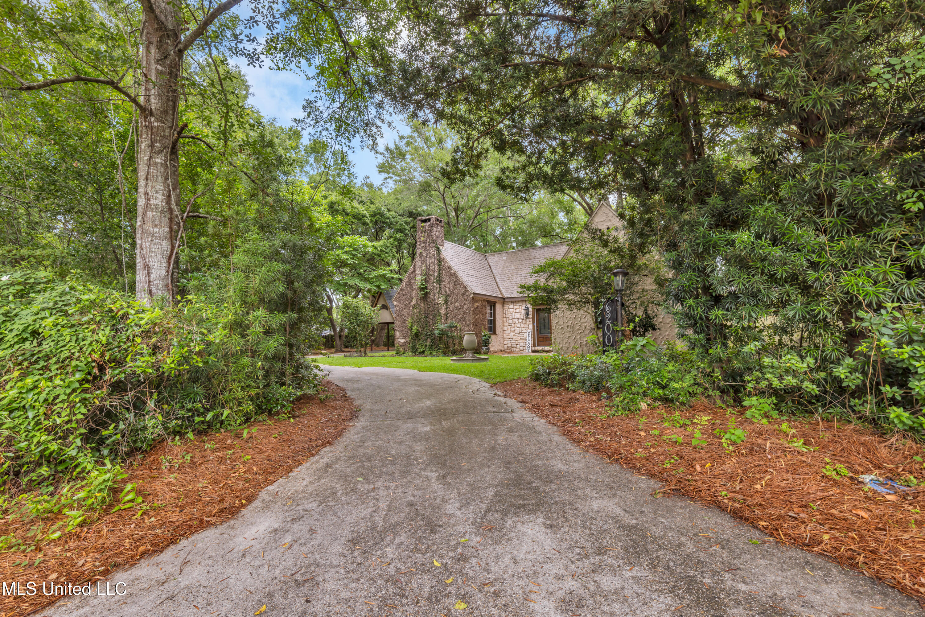 6200 Ridge Road Ocean Springs, MS 39564 - Photo 3 of 42 6200RidgeRd-1
