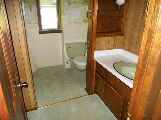 201 Post Road Waverly, TN 37185 - Photo 15 of 16 BATHROOM