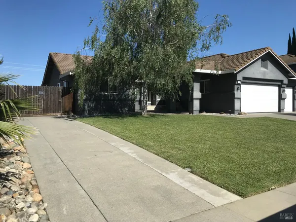 $679,000 | 143 Fallen Leaf Drive, Vacaville, CA 95687