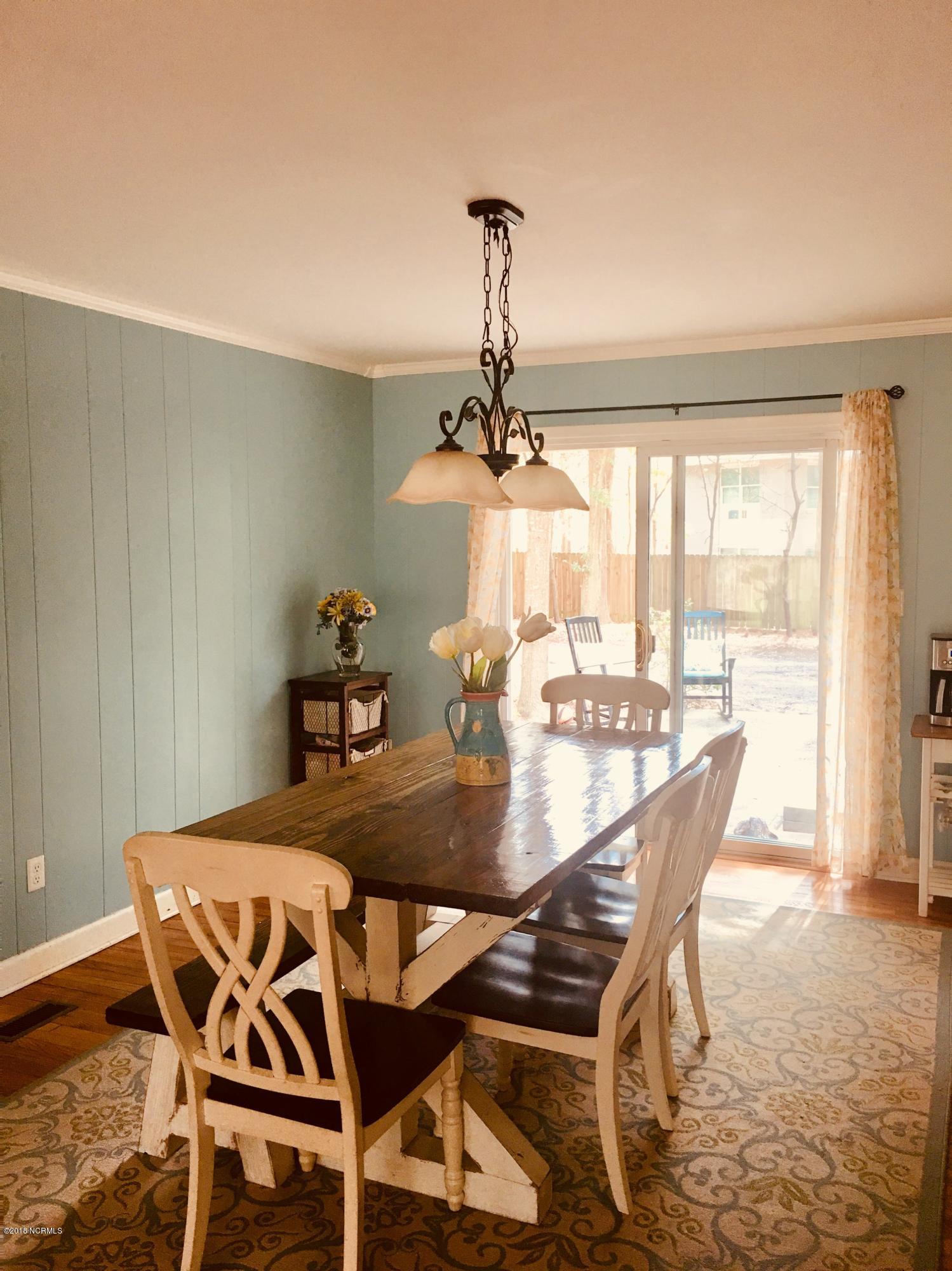 1430 Robin Hood Road Wilmington, NC 28401 - Photo 7 of 35 DINING1