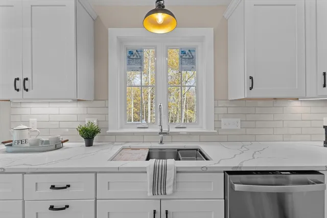 $819,900 | 514 Park Street, Stoughton, MA 02072