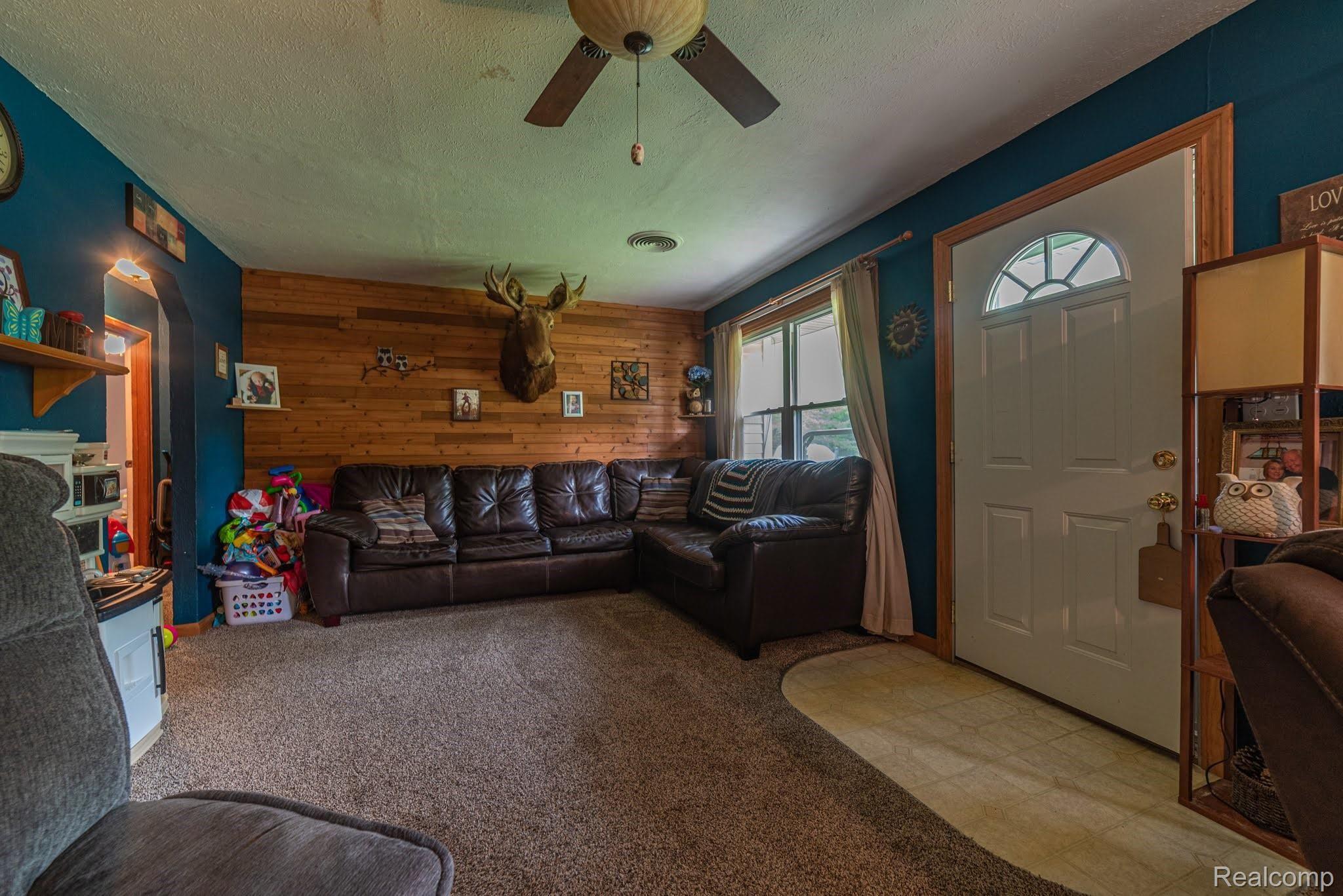 3834 West Erie Road Temperance, MI 48182 - Photo 10 of 18 3834 W Erie-12.jpg