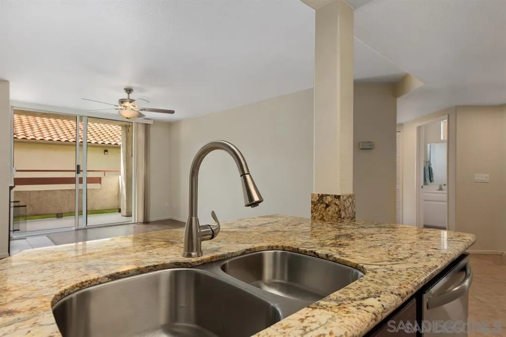 405 Stoney Point Way, Unit 89 Oceanside, CA 92058 - Photo 6 of 20