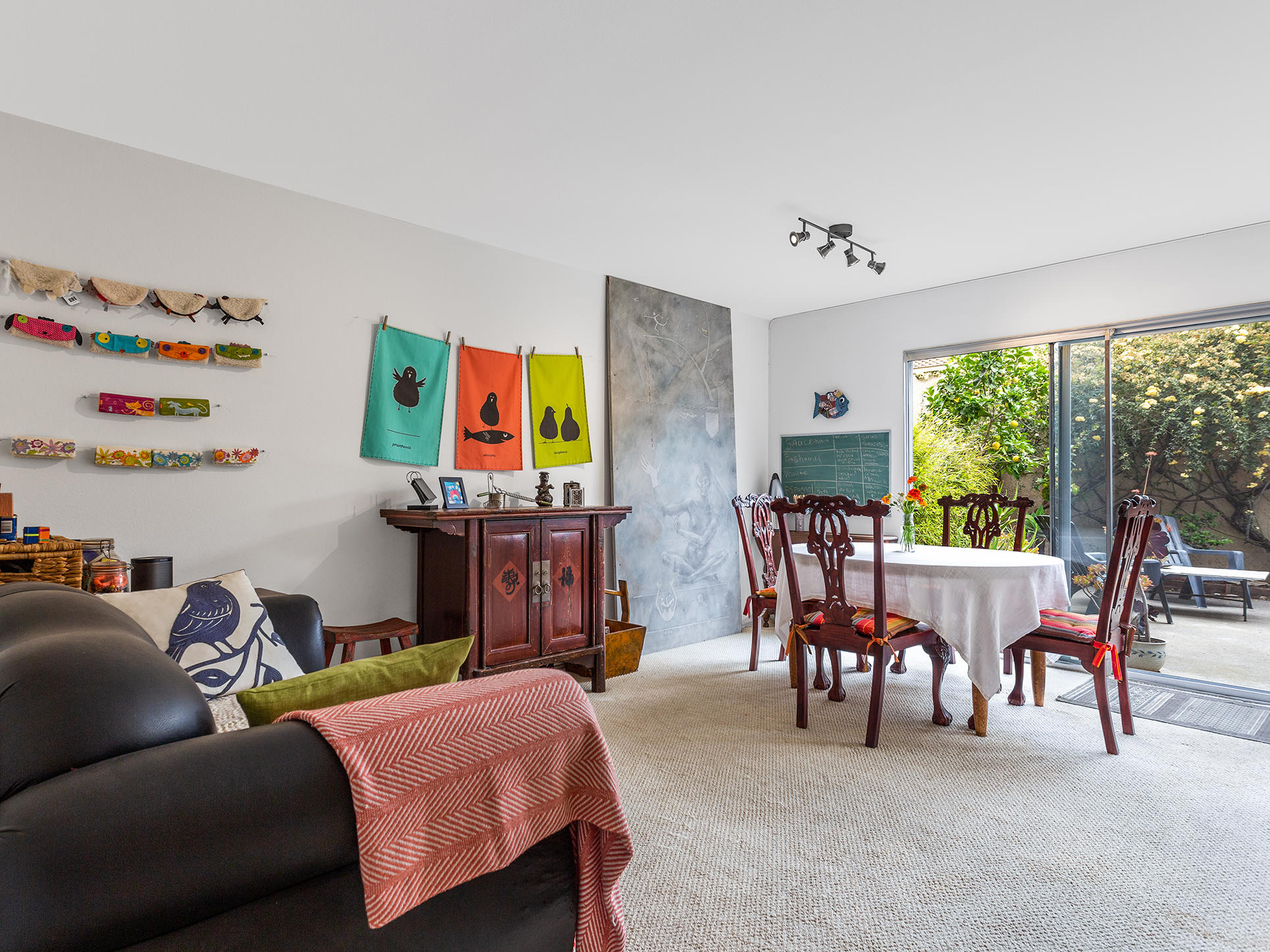 6048 Jacaranda Way, Unit C Carpinteria, CA 93013 - Photo 6 of 24 Dining/Family Room