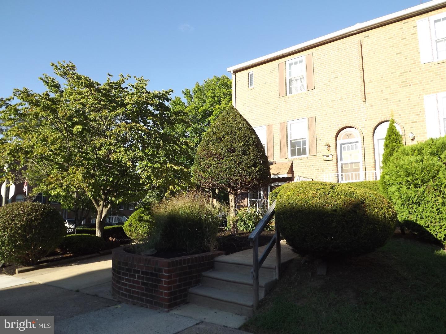 227 Greendale Road Philadelphia, PA 19154 - Photo 1 of 25 Exterior