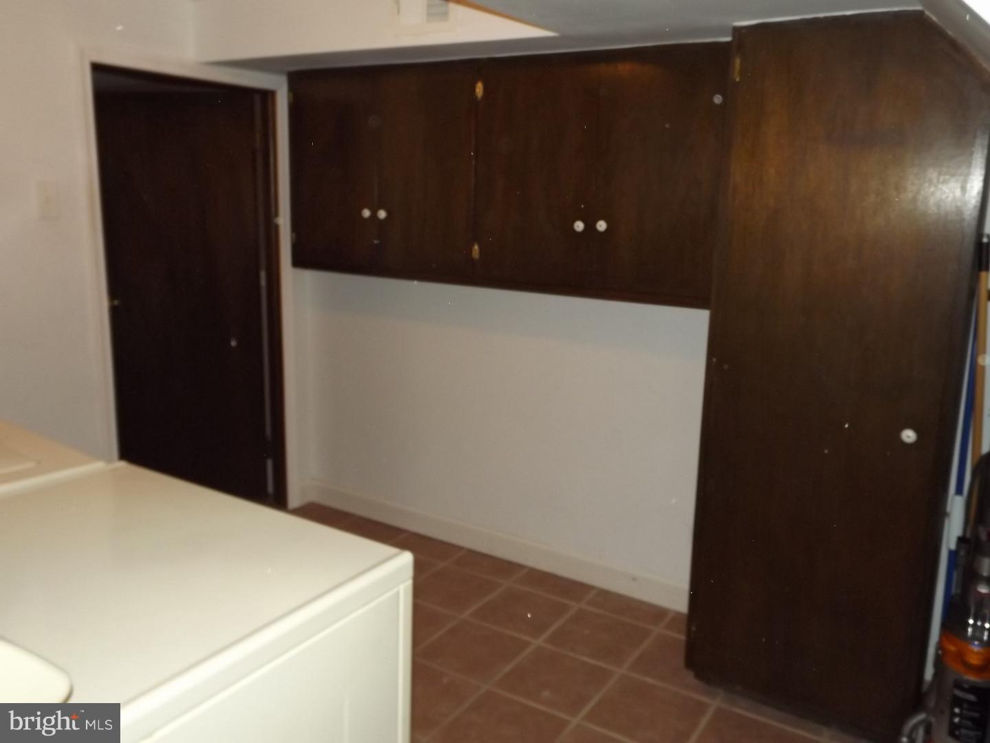227 Greendale Road Philadelphia, PA 19154 - Photo 21 of 25 Laundry Room
