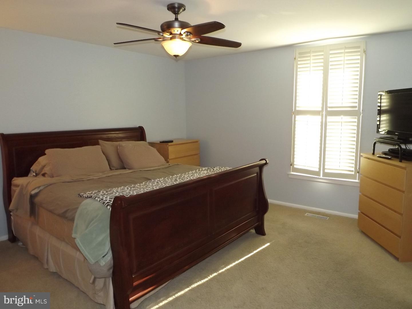 227 Greendale Road Philadelphia, PA 19154 - Photo 8 of 25 Bedroom - Main