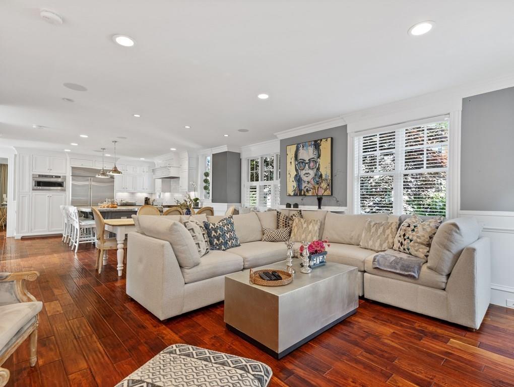 8 Solon Street Wellesley, MA 02482 - Photo 11 of 30
