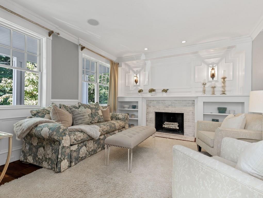 8 Solon Street Wellesley, MA 02482 - Photo 5 of 30