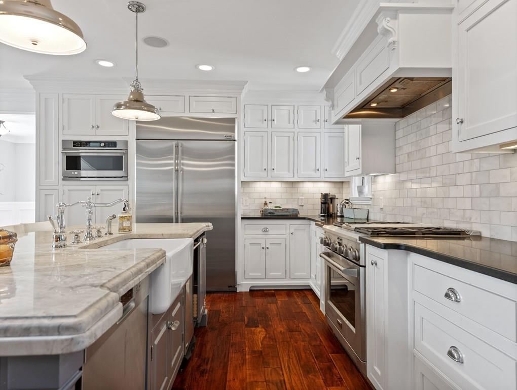 8 Solon Street Wellesley, MA 02482 - Photo 7 of 30