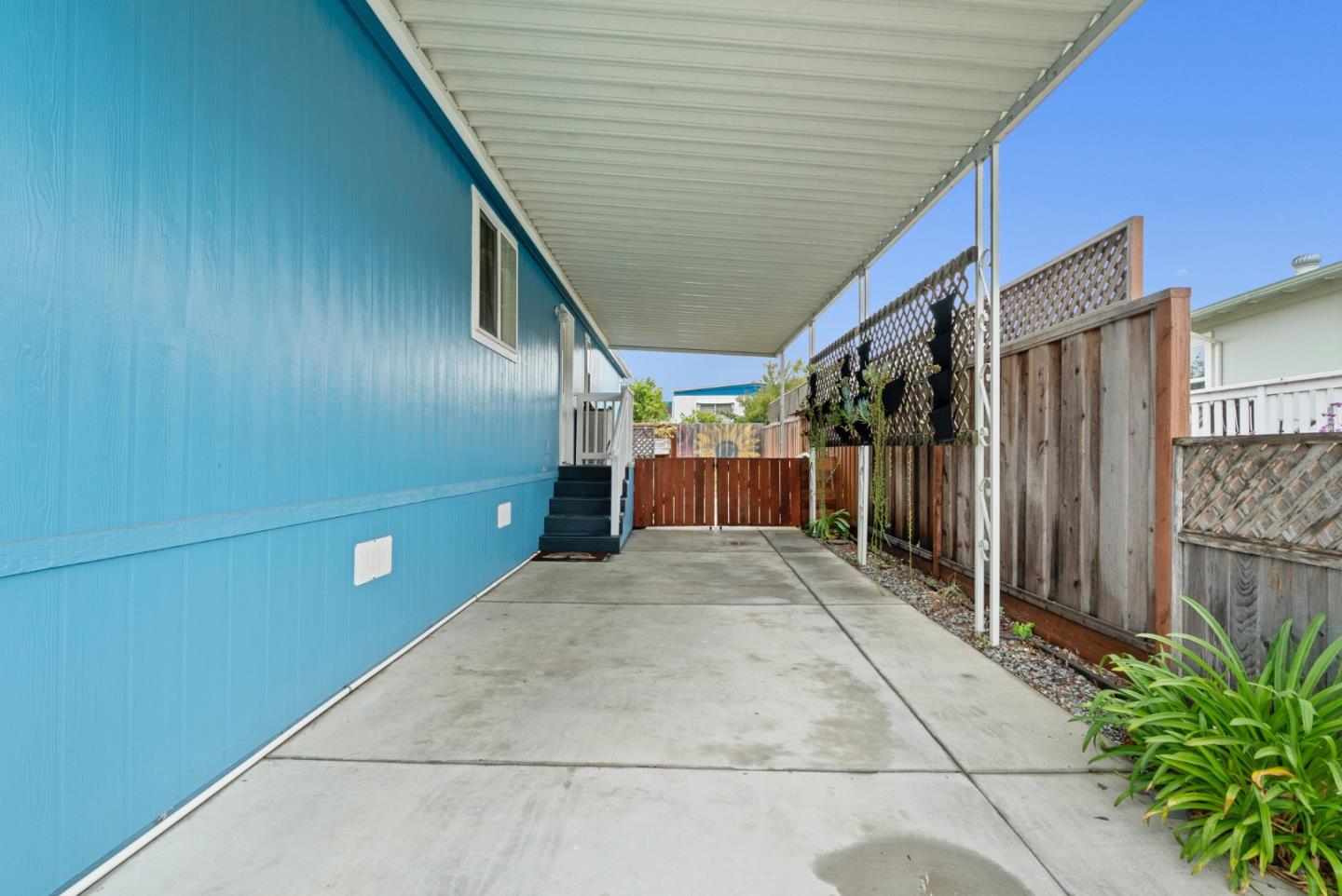 2395 Delaware Avenue, Unit 88 Santa Cruz, CA 95060 - Photo 34 of 55 a backyard of a house