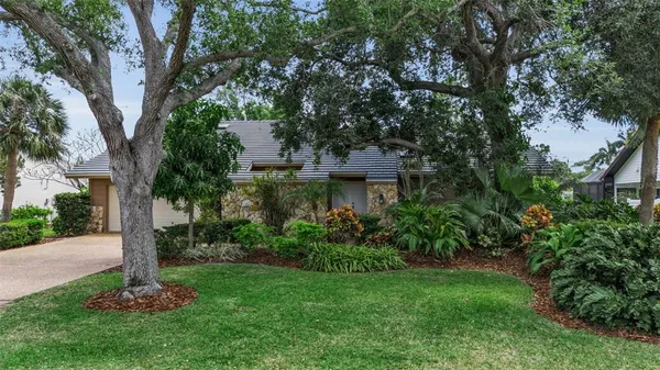 $999,000 | 1732 Pine Harrier Circle, Sarasota, FL 34231