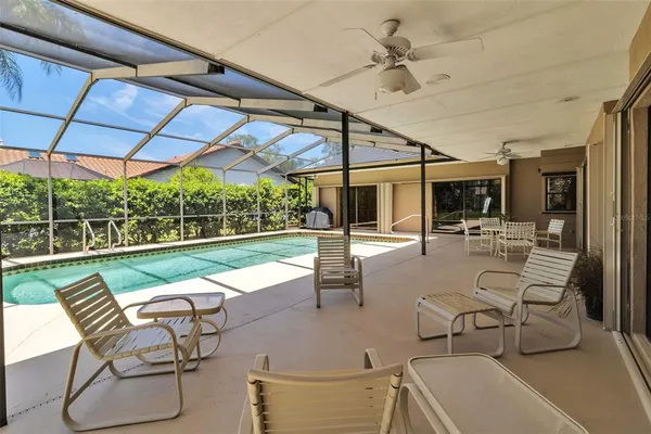 $999,000 | 1732 Pine Harrier Circle, Sarasota, FL 34231