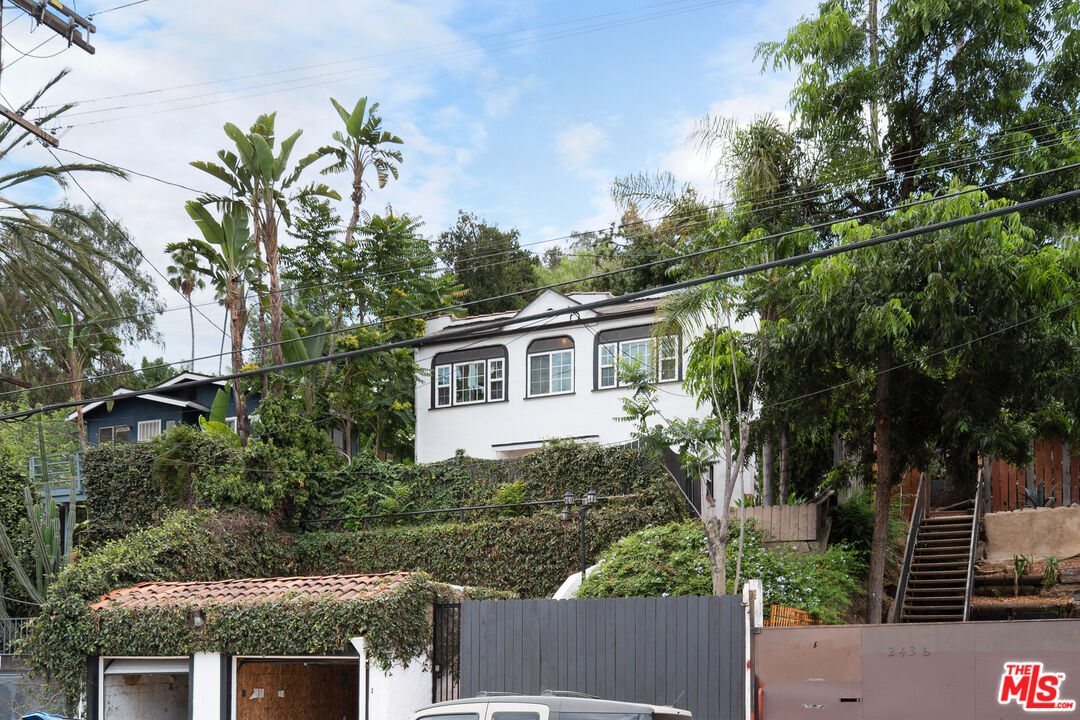 a house view with a outdoor space