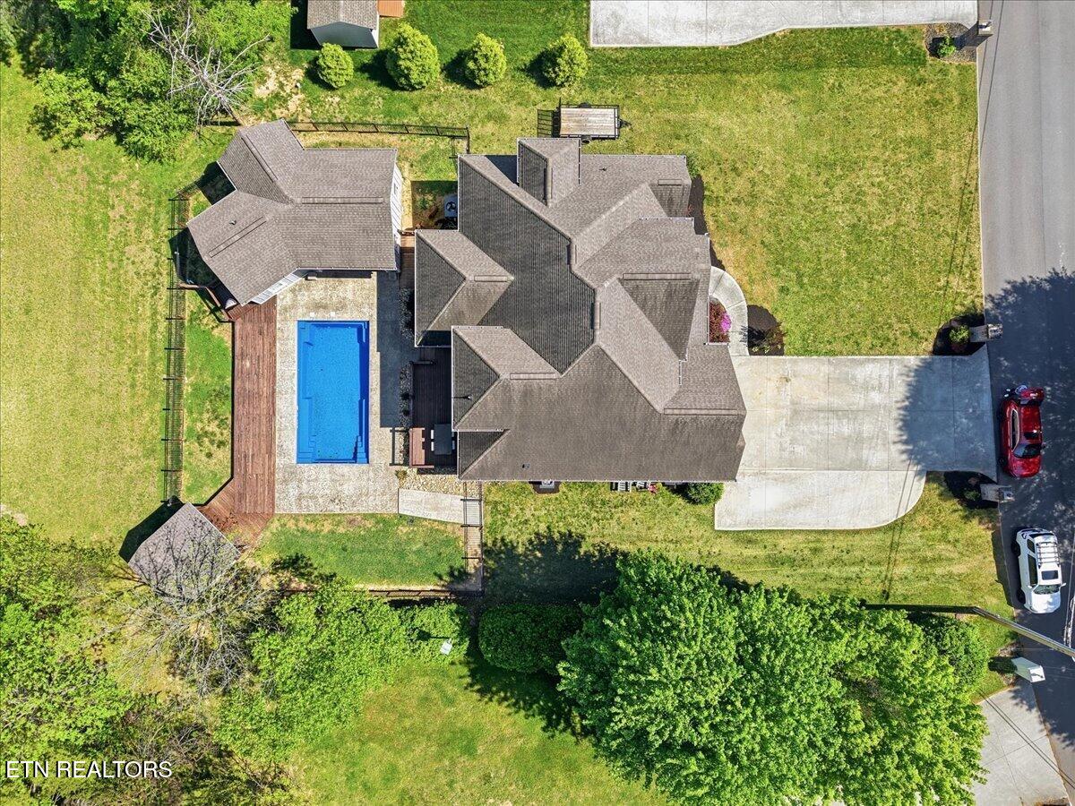 124 Alpine Drive Clinton, TN 37716 - Photo 47 of 56 47-007_DJI_20260415153612_0512_D