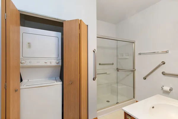 $119,500 | 801 North McLean Boulevard, Unit 156, Elgin, IL 60123