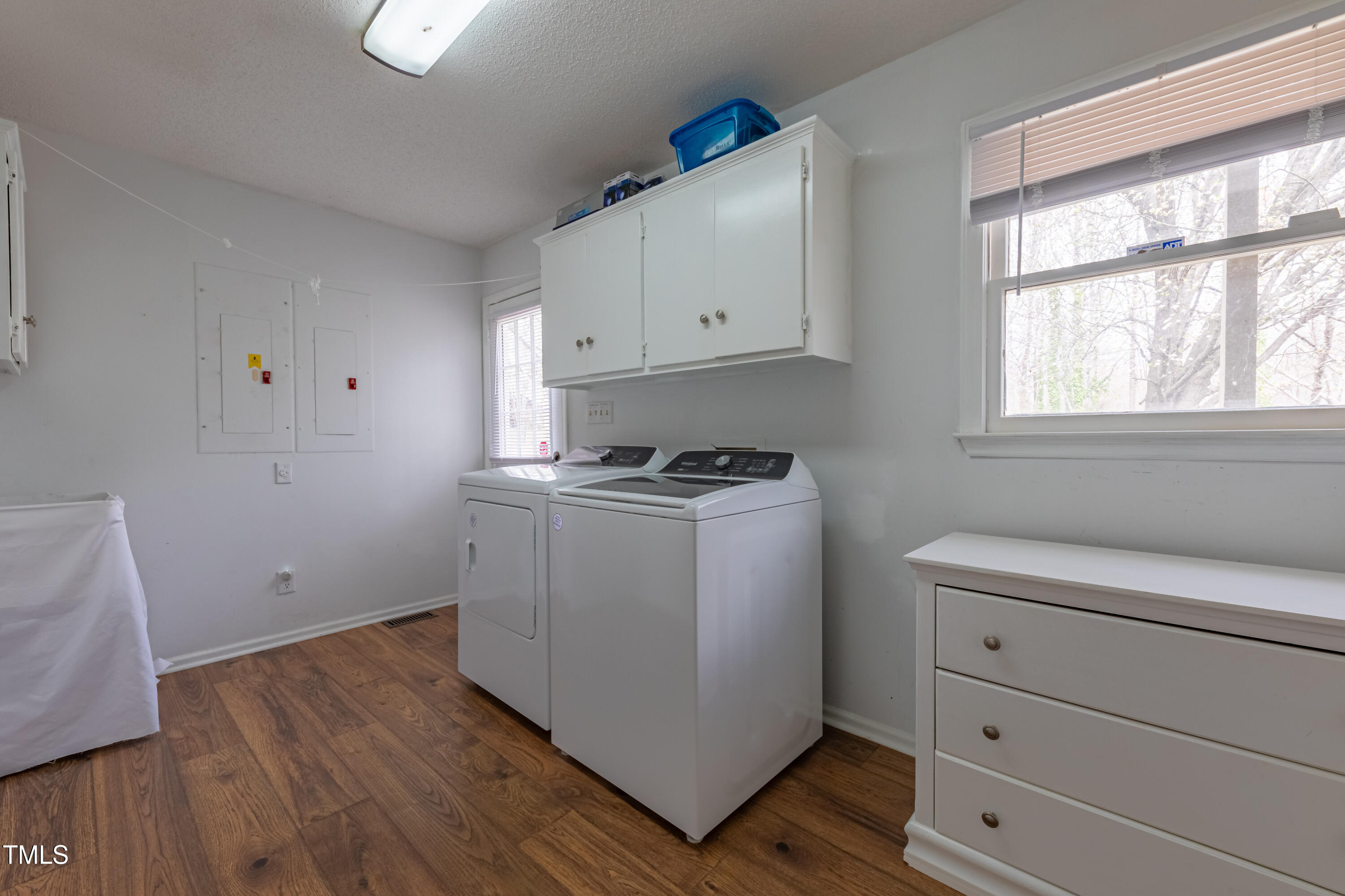 2010 Twin Acres Road Clayton, NC 27520 - Photo 35 of 46 2E6A6786-HDR (1)