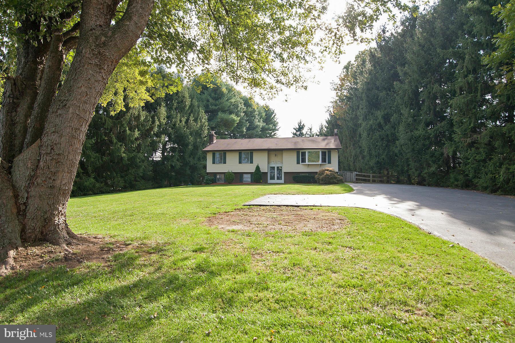 527 Streaker Road Sykesville, MD 21784 - Photo 2 of 26 Exterior (Front)