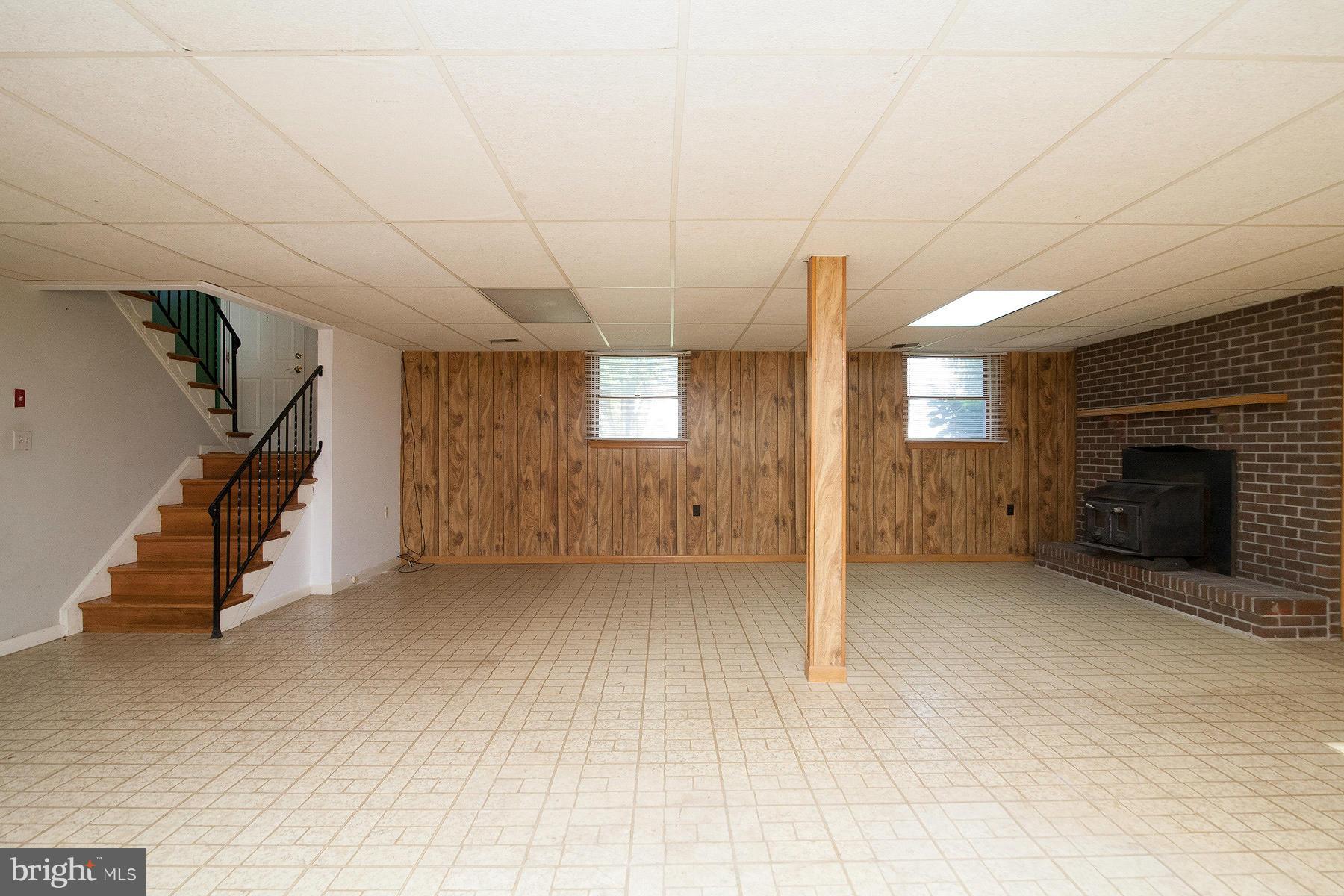 527 Streaker Road Sykesville, MD 21784 - Photo 15 of 26 Family Room